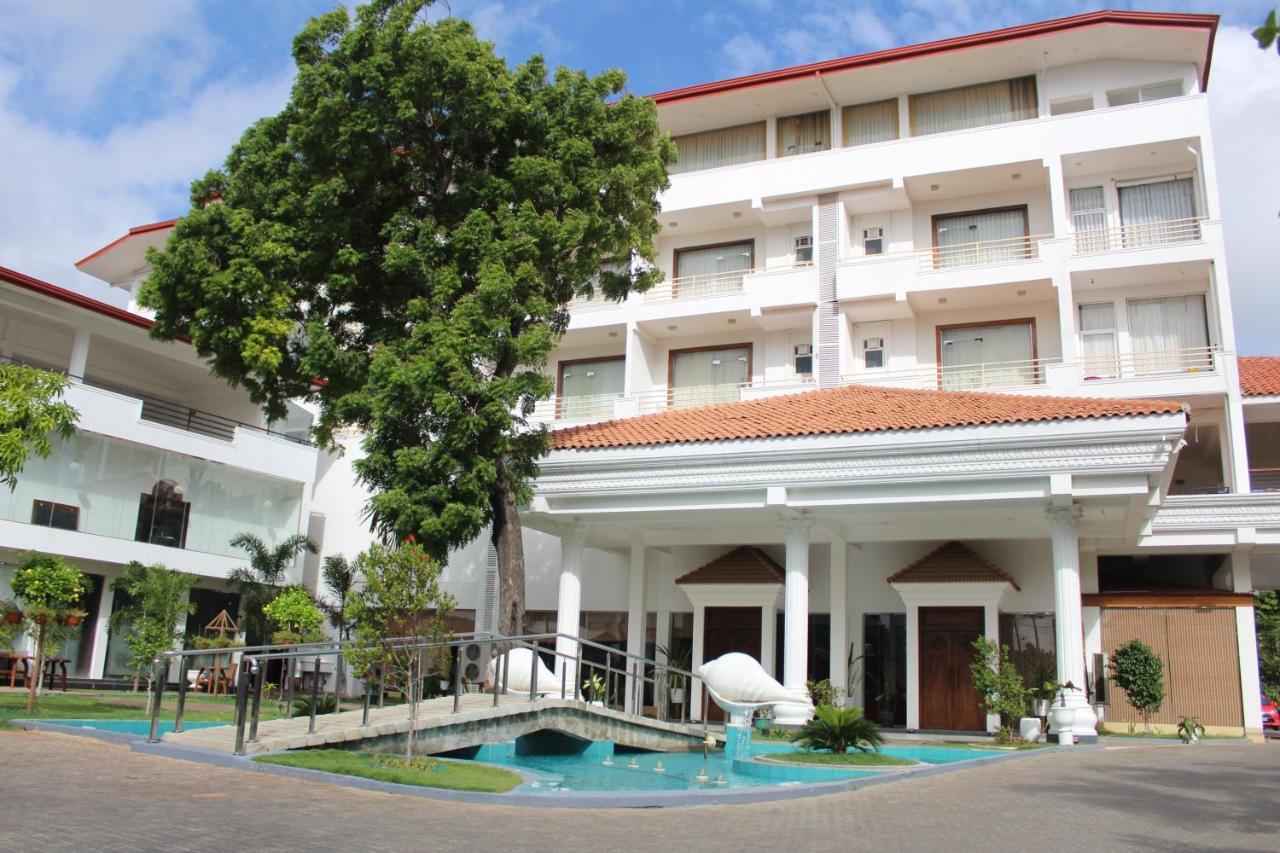 Hotel The Valampuri Jaffna Exterior foto